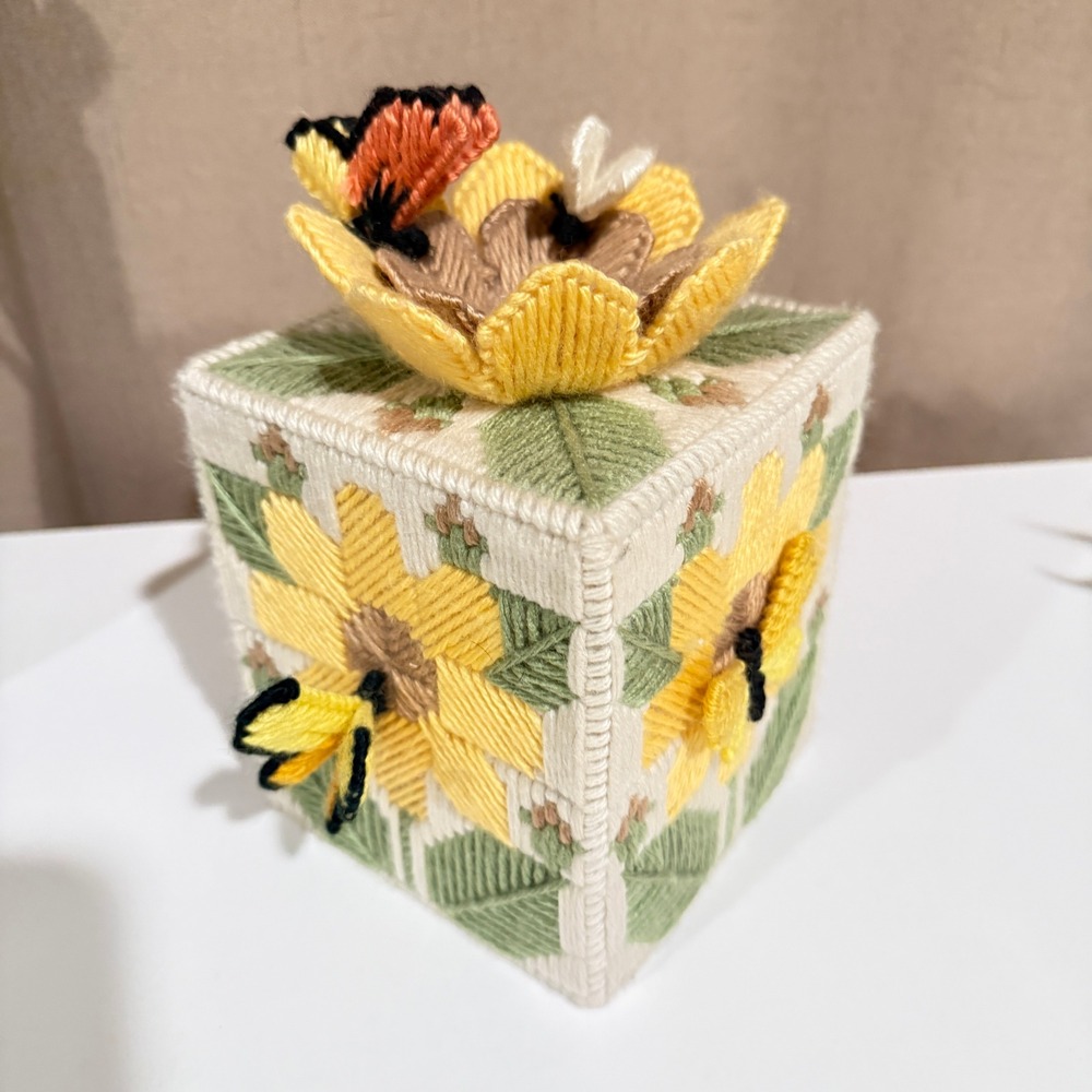 Handmade Sunflower Butterfly‎ Plastic Canvas Tissue Box Cover Square Cottagecore